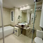 Modern In Near Lift - Parking